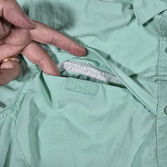 Womens World Wide Sportsman Aqua Blue Fishing Shirt Size Small Short Sleeve - Picture 8 of 9